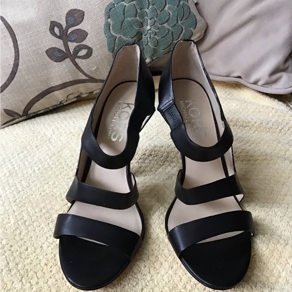 Kors by Michael Kors Open Toe Sandals - Picture 9 of 11